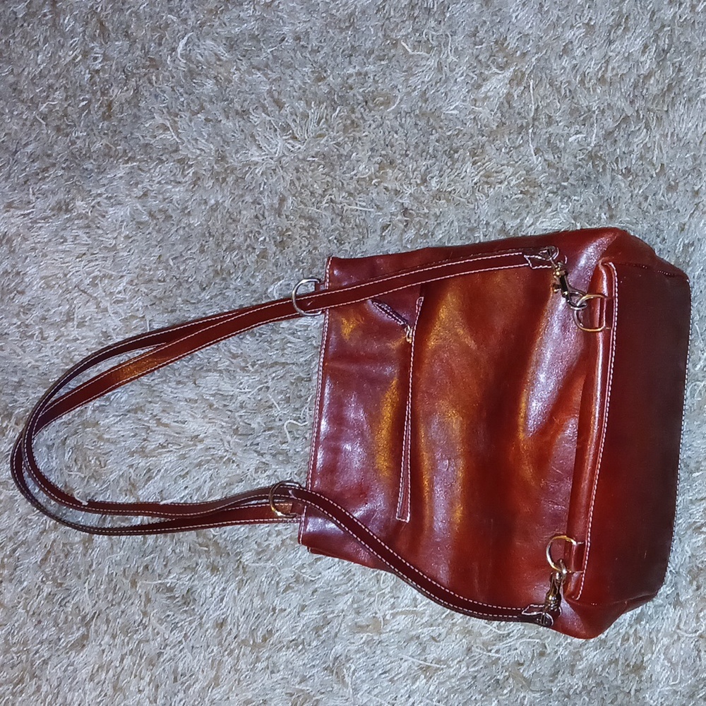 Elegant Brown Leather Shoulder Bag - Picture 3 of 6